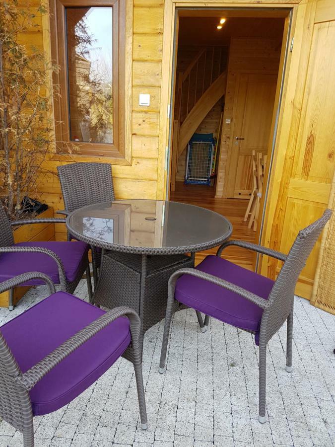 Cztery Pory Roku Villa ซาร์บินโนโว ภายนอก รูปภาพ